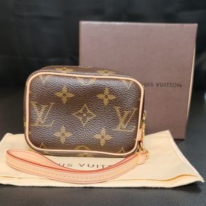 (SOLD) Louis Vuitton Monogram Wapity